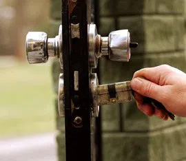 Town Center Locksmith Shop Liberty, MO 816-355-4027 - 13-Re-Key-Locks